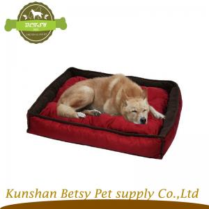 สีแดงทำให้เตียงสุนัข