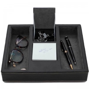 ถาดหนังสีดำ