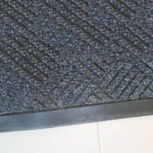 พรมปูพื้นยาง