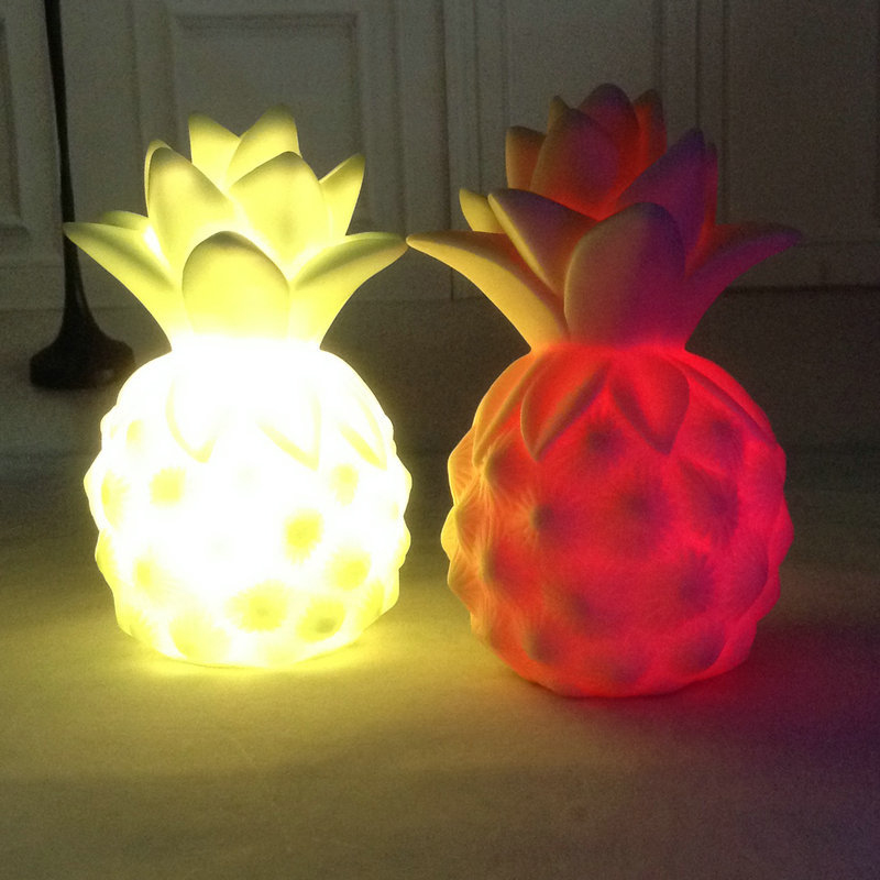 LED ไวนิลสับปะรดเกม props LED ไฟกลางคืนตารางห้องนอนตกแต่งเด็กไฟหน้าแสงของเด็กของเล่นของขวัญ