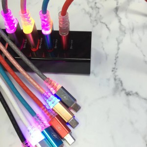 พร้อม LED ชาร์จเร็วสายเคเบิล USB กลมสำหรับ micro USB, Type C, การชาร์จและเชื่อมต่อฟ้าผ่า iPhone