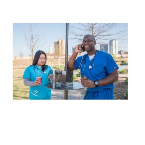 สถานีชาร์จโทรศัพท์มือถือพลังงานแสงอาทิตย์เสาใช้งานกลางแจ้ง