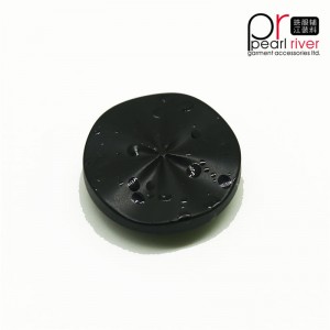 โลโก้ที่กำหนดเองรอบแกะสลักเรซิ่นเย็บปุ่มสำหรับเสื้อผ้า / เสื้อ