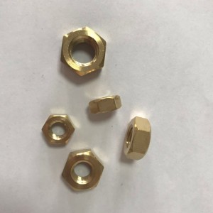 น็อตหกเหลี่ยม