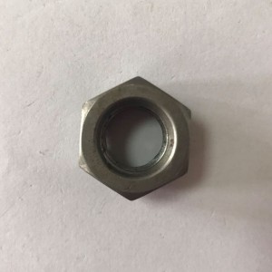 ถั่วล็อคโลหะ