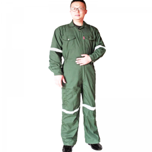 การปรับแต่งเสื้อผ้าในปัจจัยสำคัญหลายประการที่มีผลต่อราคา