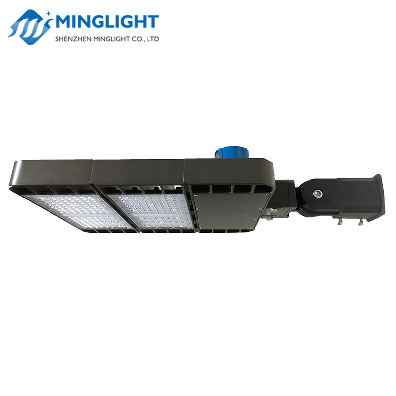 กล่องใส่รองเท้า / ไฟจอด LED PL01 200W
