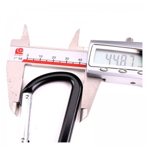 carabiner อุปกรณ์ปีนเขากลางแจ้งปีนเขาหัวเข็มขัดความปลอดภัยตะขอปีนเขาอย่างรวดเร็วแขวนของ