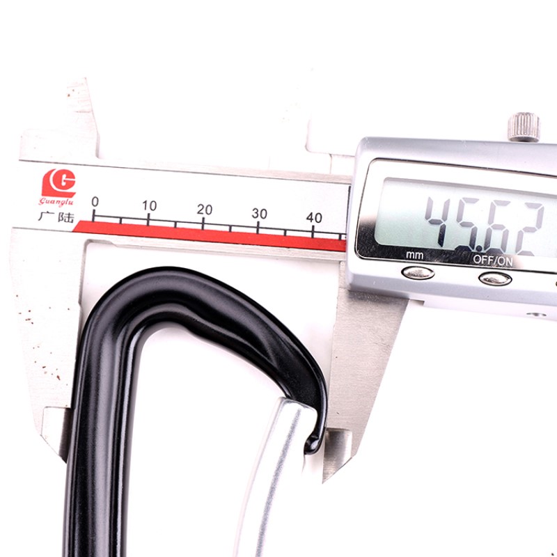 ตะขอปีนเขากลางแจ้งค่ายปีนล็อคหลักหัวเข็มขัดมัลติฟังก์ชั่น carabiner อ่อนนุชกลางแจ้งด่วนที่วางจำหน่ายอุปกรณ์ความปลอดภัยล็อคการตรวจสอบหลุม d- สกรูล็อคหลักอลูมิเนียมการบิน