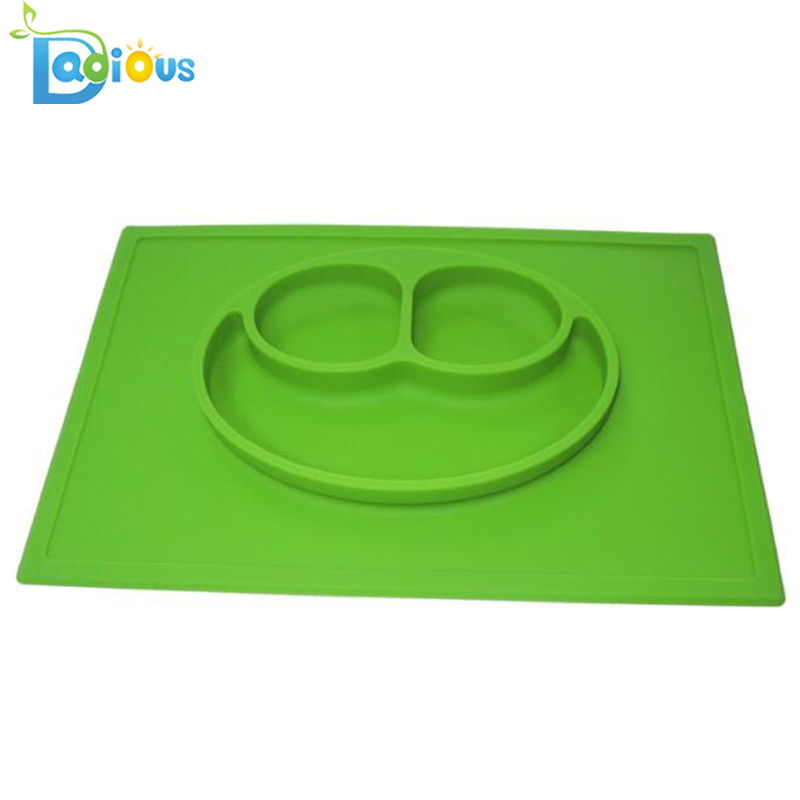 โรงงานขายส่งซิลิโคน Placemat ชิ้นเดียวสำหรับเด็กวัยหัดเดิน BPA FREE เด็กให้อาหารซิลิโคน Placemat แผ่น