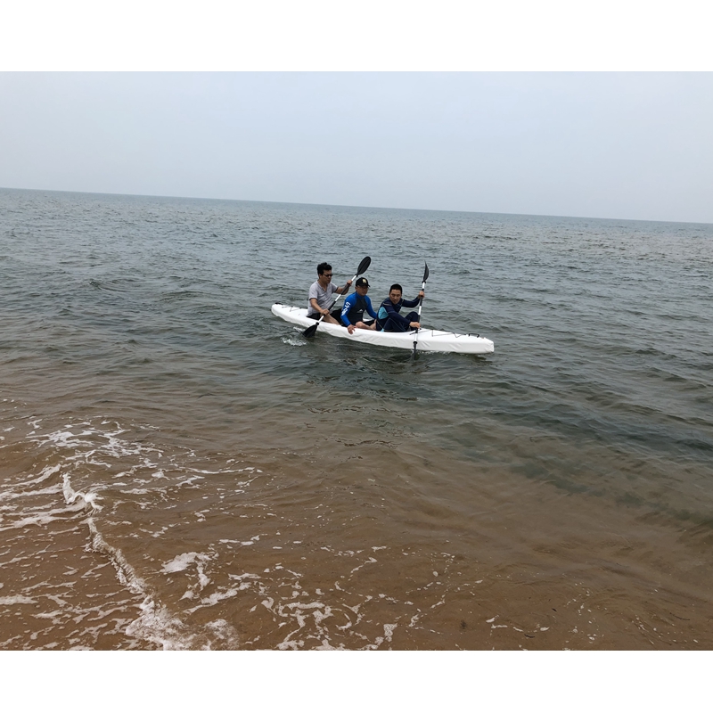 ที่กำหนดเองที่นั่งคู่เรือคายัคพอง makde ในประเทศจีน