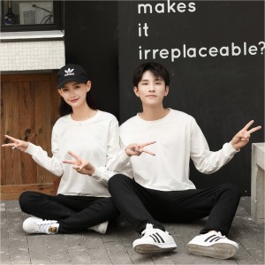 # 8011- เสื้อสเวตเตอร์ขนแกะ Crewneck