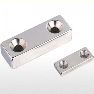 เจ้าของรถโทรศัพท์มือถือแม่เหล็กนั่งร้านมือถือ