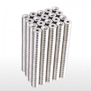 เจ้าของรถโทรศัพท์มือถือแม่เหล็กนั่งร้านมือถือ