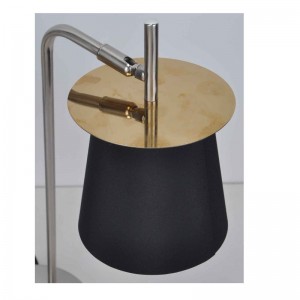 โคมไฟตั้งโต๊ะพร้อมโป๊ะผ้าและแผ่นตกแต่ง