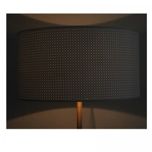 โคมไฟตั้งพื้นสีขาว