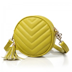 ["ใหม่ที่เดินทางมาพักผ่อนเย็บกระเป๋าเด็กเวอร์ชั่นเกาหลีของ PU คุณภาพสูงกระเป๋าสะพายไหล่เดียวสาวแฟชั่นรอบ tassels เด็ก straddle กระเ...