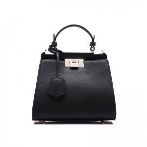 ["กระเป๋า Carrie ใหม่พร้อมล็อคแฟชั่นกระเป๋าสะพายไหล่เดียวกระเป๋าสะพายเฉียงกระเป๋าถือสุภาพสตรี"]...