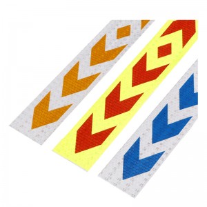 ["โรงงานที่มีคุณภาพสูงการออกแบบที่กำหนดเองการจราจรความปลอดภัยทางถนนสีแดงสีขาวสะท้อนแสงเตือนพลาสติกสัญญาณเตือน"]...