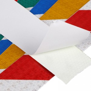 ["โรงงานที่มีคุณภาพสูงการออกแบบที่กำหนดเองการจราจรความปลอดภัยทางถนนสีแดงสีขาวสะท้อนแสงเตือนพลาสติกสัญญาณเตือน"]...