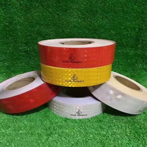 เทปสะท้อนแสงเพื่อความปลอดภัยของรถบรรทุก