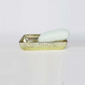 กระจกใสที่มีอุปกรณ์ห้องน้ำทอง decaled