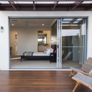 ประตูบานเลื่อนอลูมิเนียมและ UPVC