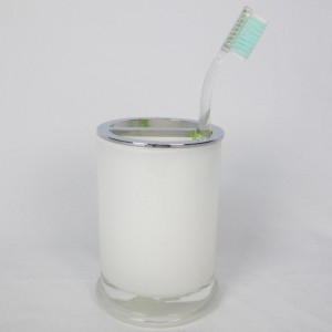 ชุดอุปกรณ์ห้องน้ำกระจกสีขาว