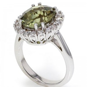 หิน Zultanite Zultanite เครื่องประดับ Zultanite พลอย Zultanite เปลี่ยนสี