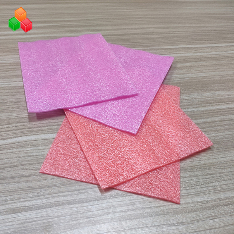 นุ่ม esd สีดำสีขาว epe บรรจุแผ่นโฟมชิ้นส่วนสำหรับเครื่อง / อิเล็กทรอนิกส์ขนส่งป้องกันบรรจุ