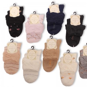 ถุงเท้าของหญิงสาว