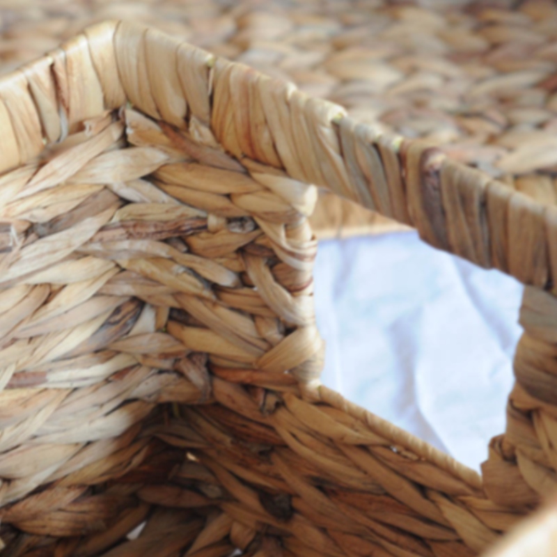 ตะกร้าผักตบชวา