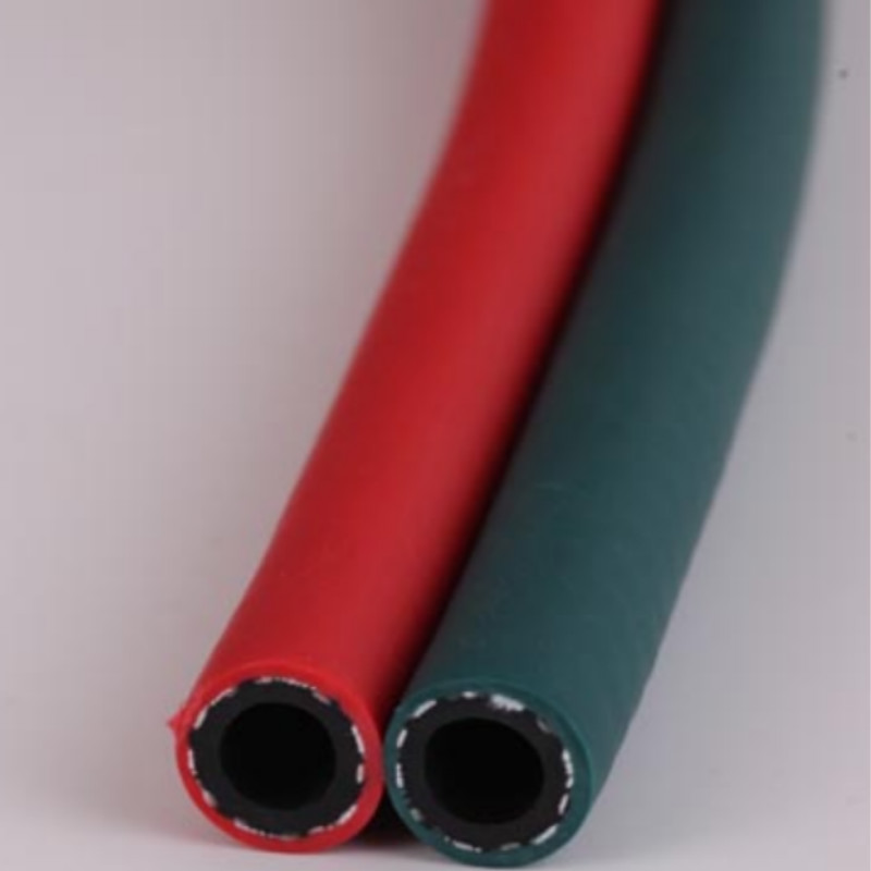 พลาสติก 8 มม. มีความยืดหยุ่นท่อเชื่อมก๊าซโพลีอากาศแบบคู่แฝดพร้อมข้อต่อท่อ upvc