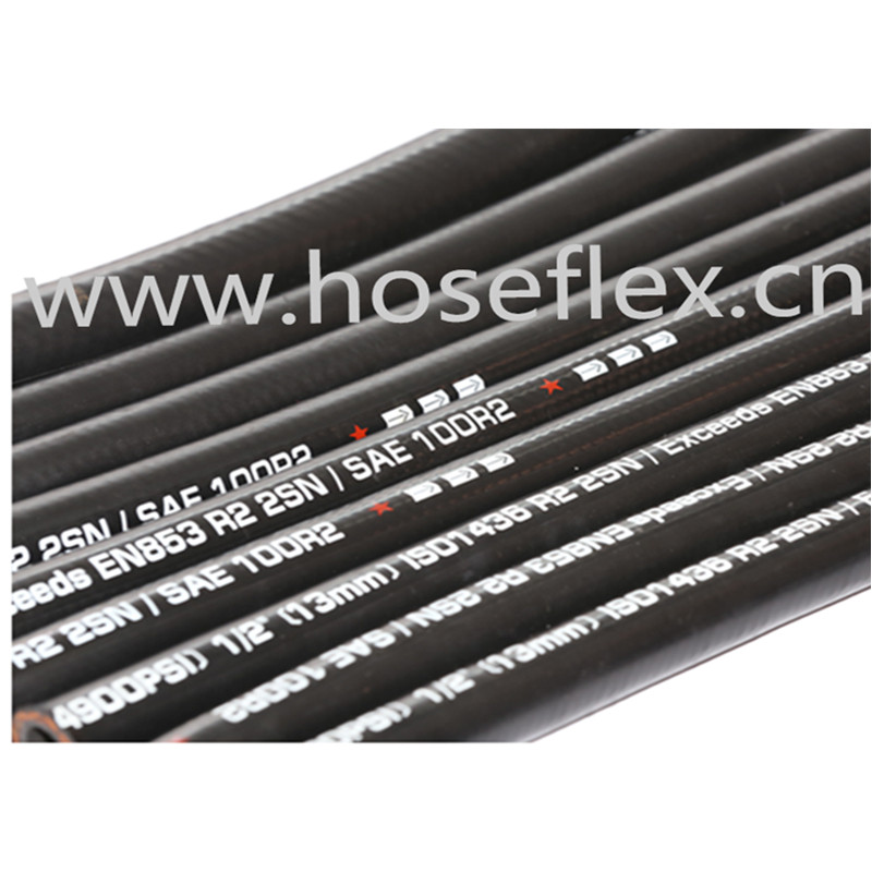 คุณภาพดีขายดีที่สุดผู้จัดจำหน่ายในประเทศจีน SAE 100 R2 / EN853 2SN 3/8 1/2 ท่อยางไฮดรอลิกแบบยืดหยุ่นแรงดันสูงสามารถใช้กับเครื่องเก็บเกี่ยวหรือลิฟท์
