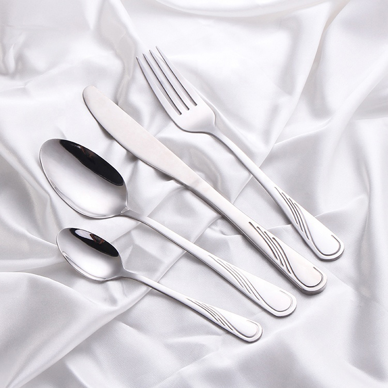 ราคาถูกแบบ flatware สแตนเลสช้อนส้อมชุดนำมาใช้ใหม่