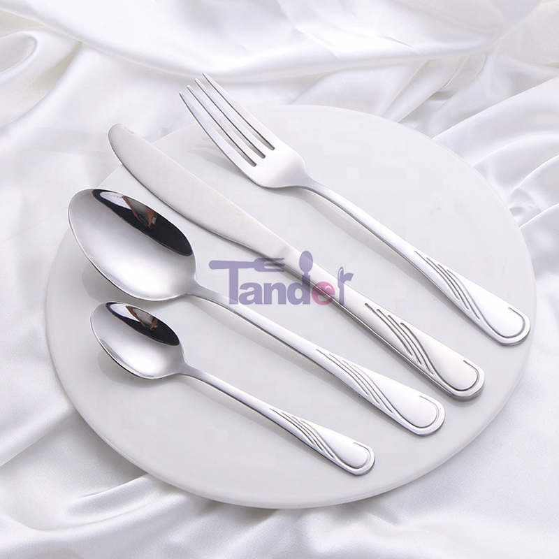 ราคาถูกแบบ flatware สแตนเลสช้อนส้อมชุดนำมาใช้ใหม่
