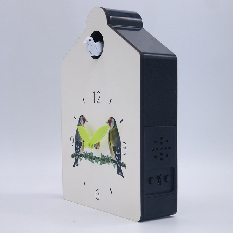 นาฬิกาแขวนผนังสีขาว