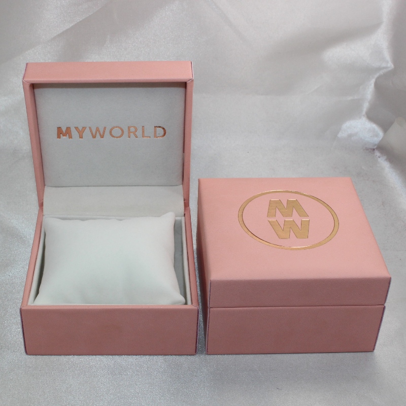 รายการ V-05 สี่เหลี่ยมผืนผ้าพลาสติกหนังเทียมกล่องกระดาษสำหรับนาฬิกา มิลลิเมตร 100 * 100 * 60 น้ำหนักประมาณ 194 กรัม