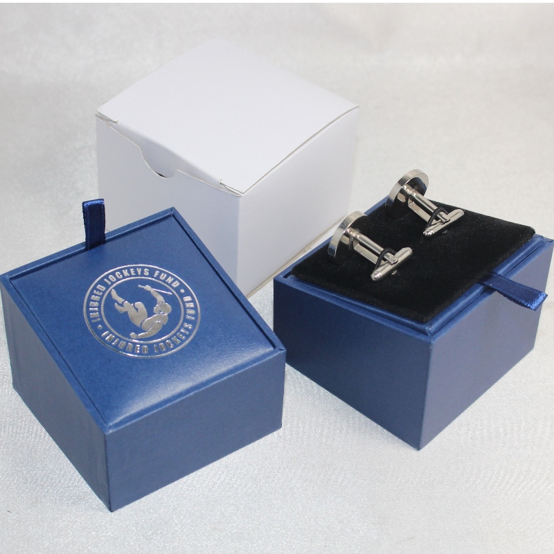 รายการกล่องหนัง PU สี่เหลี่ยม V-20X สำหรับคลิปผูกคู่หรือกระดุมข้อมือคู่ ฯลฯ มม. 64 * 64 * 50 น้ำหนักประมาณ 64 กรัม