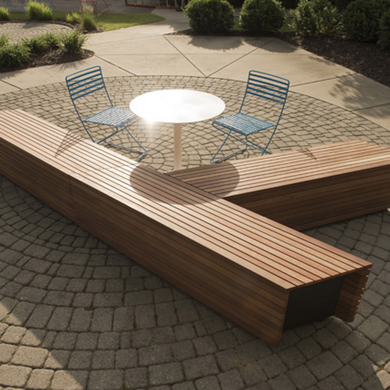 การชาร์จ USB โครงการประหยัดพลังงานมัลติฟังก์ชัน Solar Park Bench