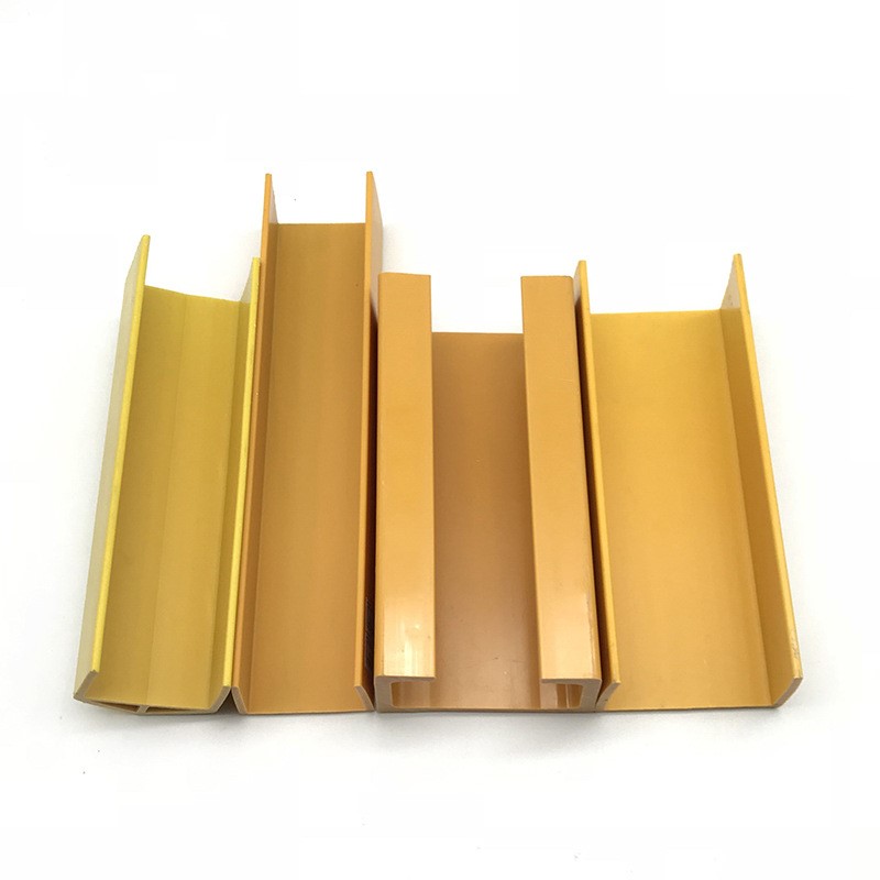 ช่องรูปตัวยูหลายแบบที่กำหนดเอง ABS UPVC PP PE PVC โปรไฟล์การอัดขึ้นรูปพลาสติกสำหรับการตกแต่งเครื่องป้องกัน