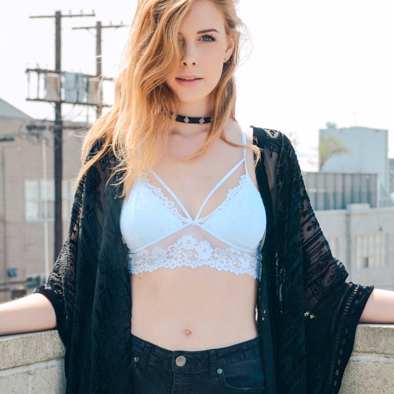 GA-5430 เกรซสาวดอกไม้ลูกไม้ strappy bralette ขายส่ง