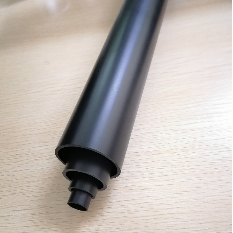 ของเล่นที่ใช้ในอุตสาหกรรมชั้นวางท่อพีวีซีสีดำชั้นวางท่อพีวีซีหุ้มราวบันไดท่อพลาสติกที่กำหนดเอง