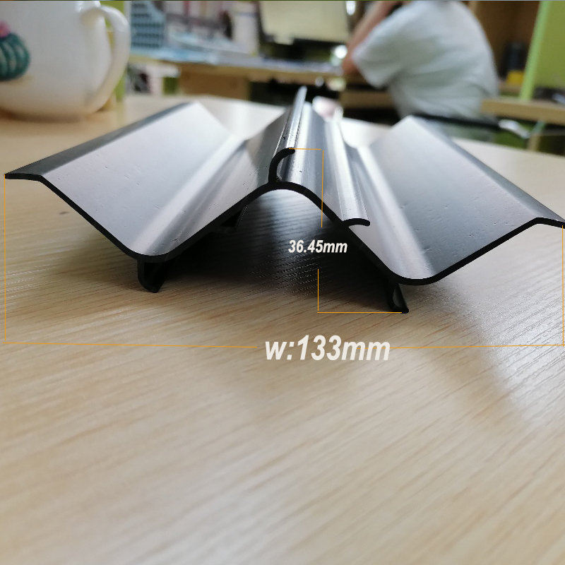 พีวีซีหยดน้ำแยกแผ่นระบายความร้อน defogging หมอกระบายน้ำแยกโปรไฟล์