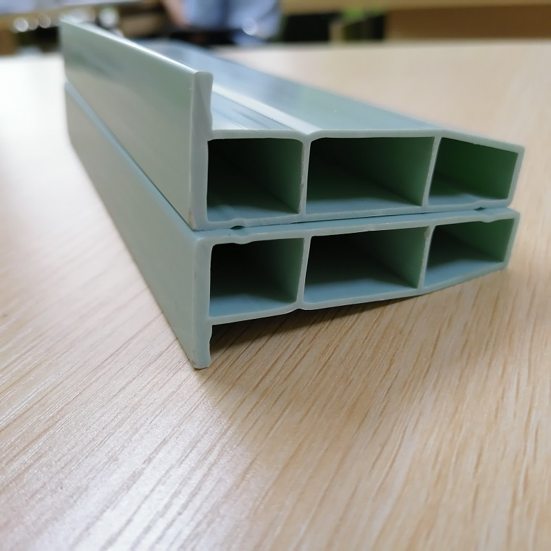 ผู้ผลิตพีวีซีรายละเอียดพีวีซีรายละเอียดพีวีซีผู้ผลิตโปรไฟล์พีวีซีกลวงตัดส่วนพีวีซี L สำหรับระบบระบายอากาศ