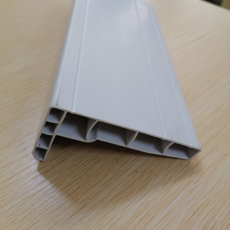 โปรไฟล์ช่องระบายอากาศ PVC ส่วนกลวงพลาสติกโปรไฟล์พีวีซีที่กำหนดเองสำหรับระบบระบายอากาศ