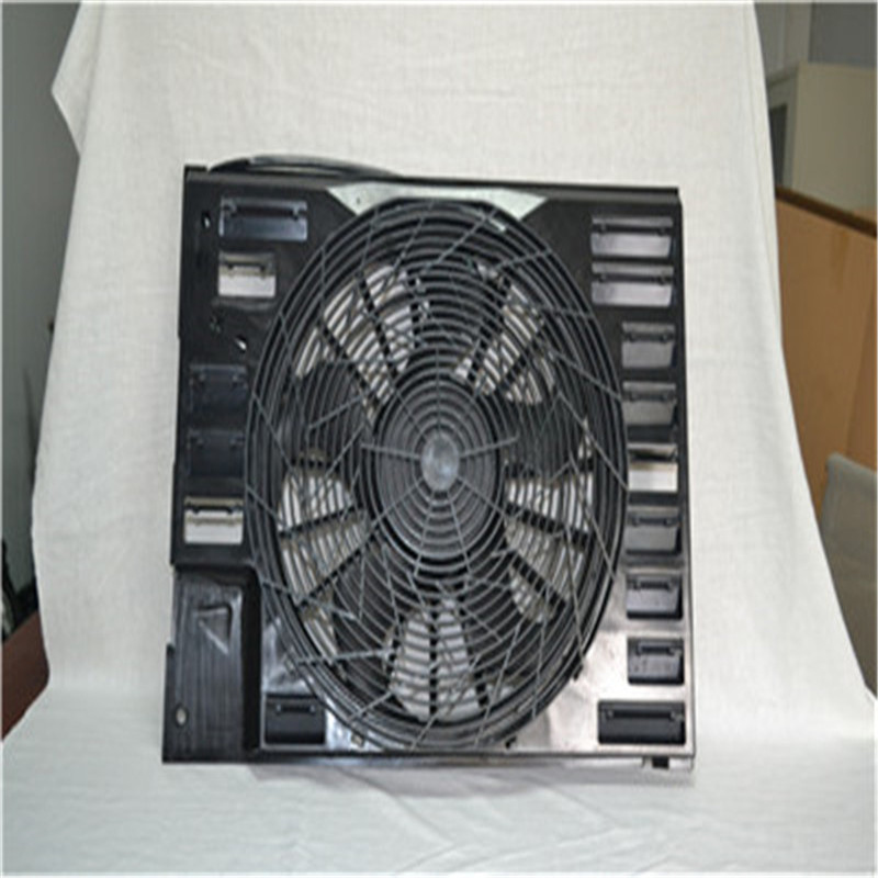 พัดลมระบายความร้อนหม้อน้ำสำหรับ BMW E66 / E65 OEM # 64546921379 64546921936 64546919046