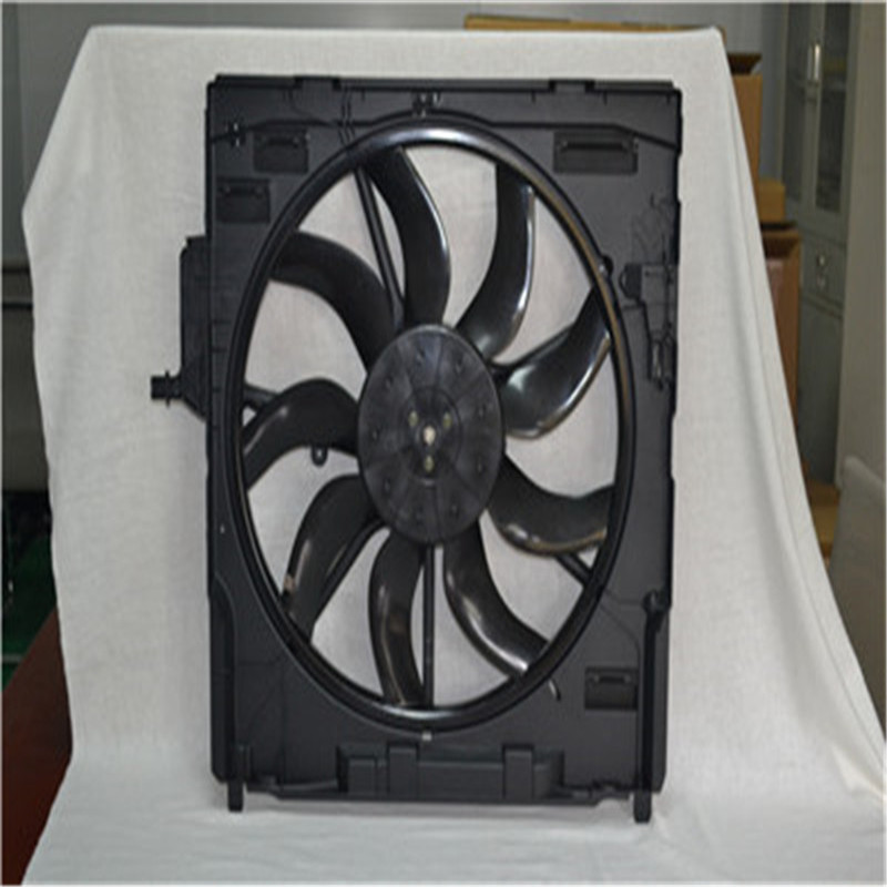 หม้อน้ำพัดลมระบายความร้อนสำหรับ BMW E70E71 OEM 17428618242 17437616104