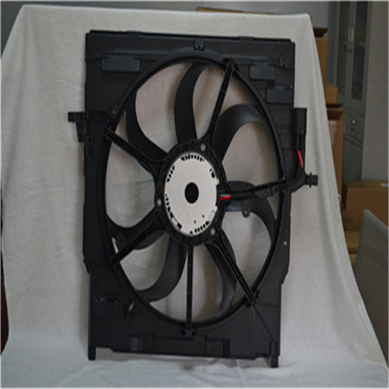 พัดลมระบายความร้อนเครื่องยนต์ BMW F15 F16 17427634466