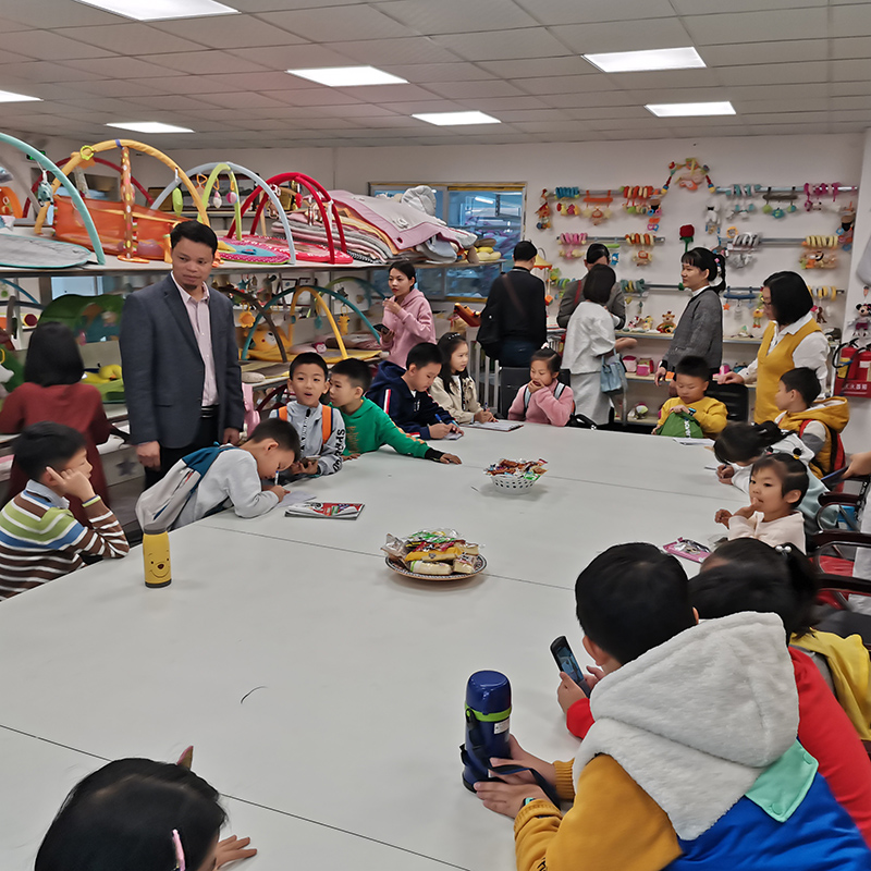 การฝึกอบรมของเล่นสำหรับเด็ก